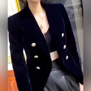 Authentic Balmain Elegant Black Velvet Women's Blazer size 6 ( medium) 4-6